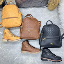Cargar imagen en el visor de la galería, Combo Botas y Mochila Vélez
