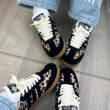 Cargar imagen en el visor de la galería, Tenis Ad Samba
