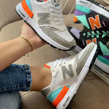 Cargar imagen en el visor de la galería, NB Dama Gris Naranja
