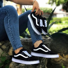 Cargar imagen en el visor de la galería, Calzado Unisex Vns Clasicos
